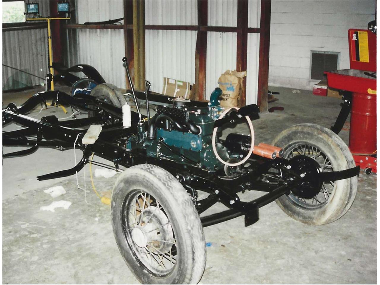 Ford-Coupe-1928-Greenblack-Brown-46