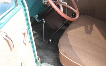 Ford-Coupe-1928-Greenblack-Brown-53