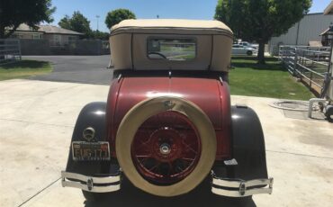 Ford-Coupe-1929-Red-and-Black-Brown-2