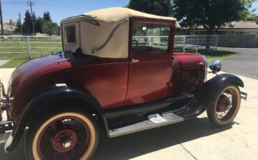 Ford-Coupe-1929-Red-and-Black-Brown-3