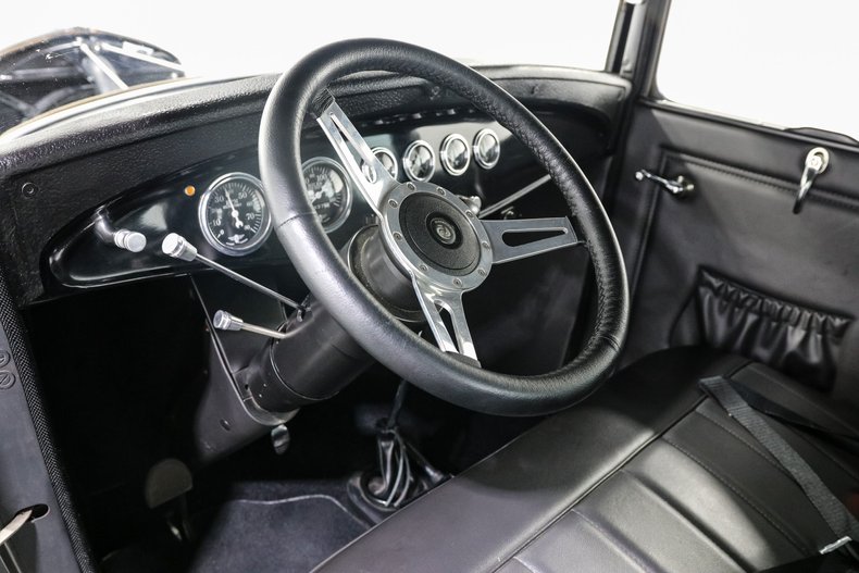 Ford-Coupe-1931-Black-BLACK-11
