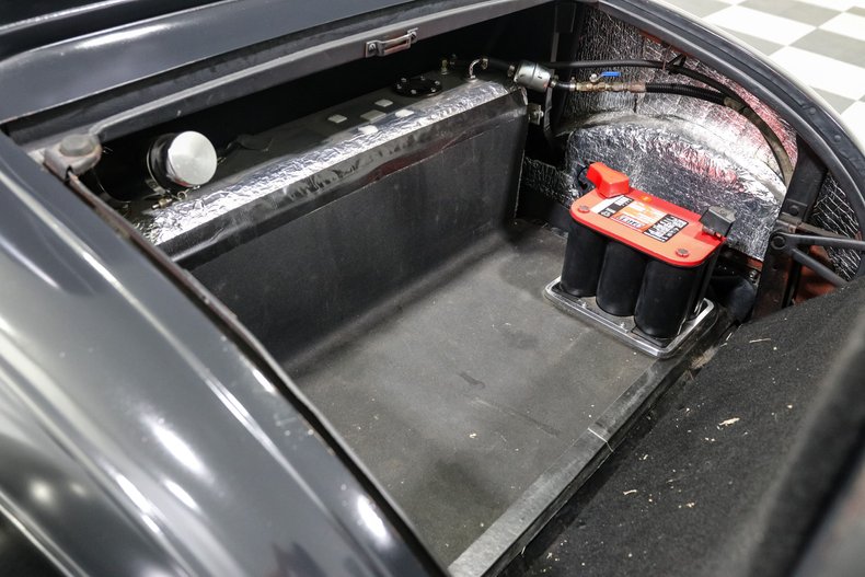 Ford-Coupe-1931-Black-BLACK-19