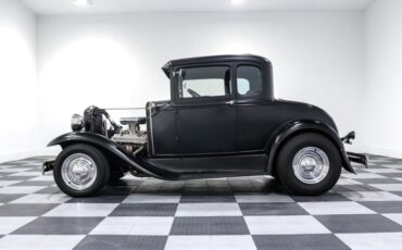 Ford-Coupe-1931-Black-BLACK-3