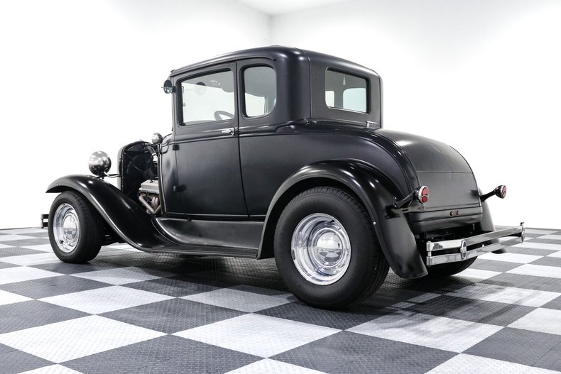 Ford-Coupe-1931-Black-BLACK-4