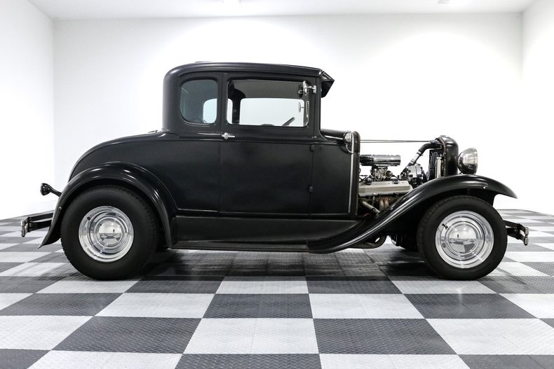 Ford-Coupe-1931-Black-BLACK-7
