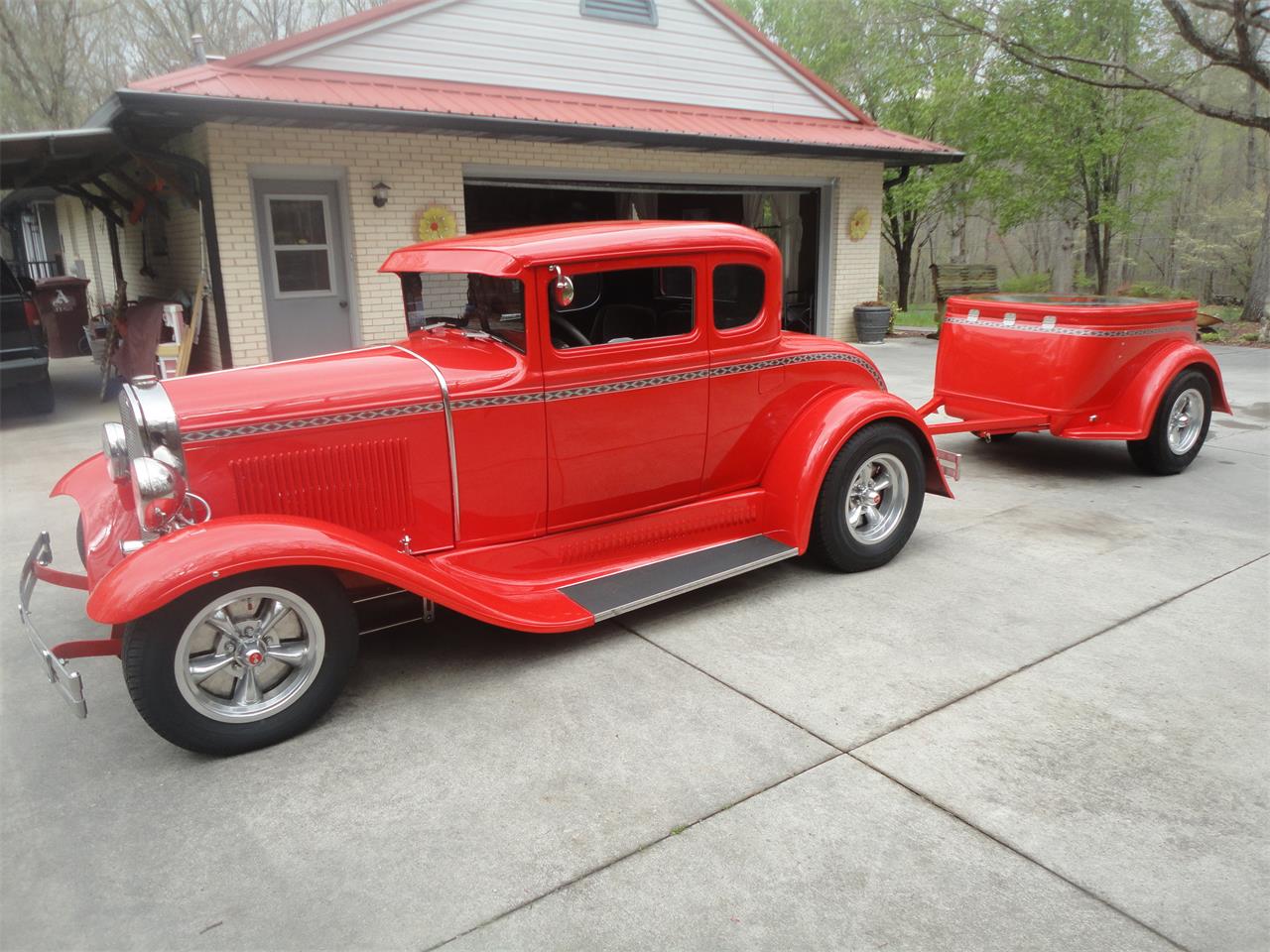 Ford-Coupe-1931-Fire-Red-Gray-1