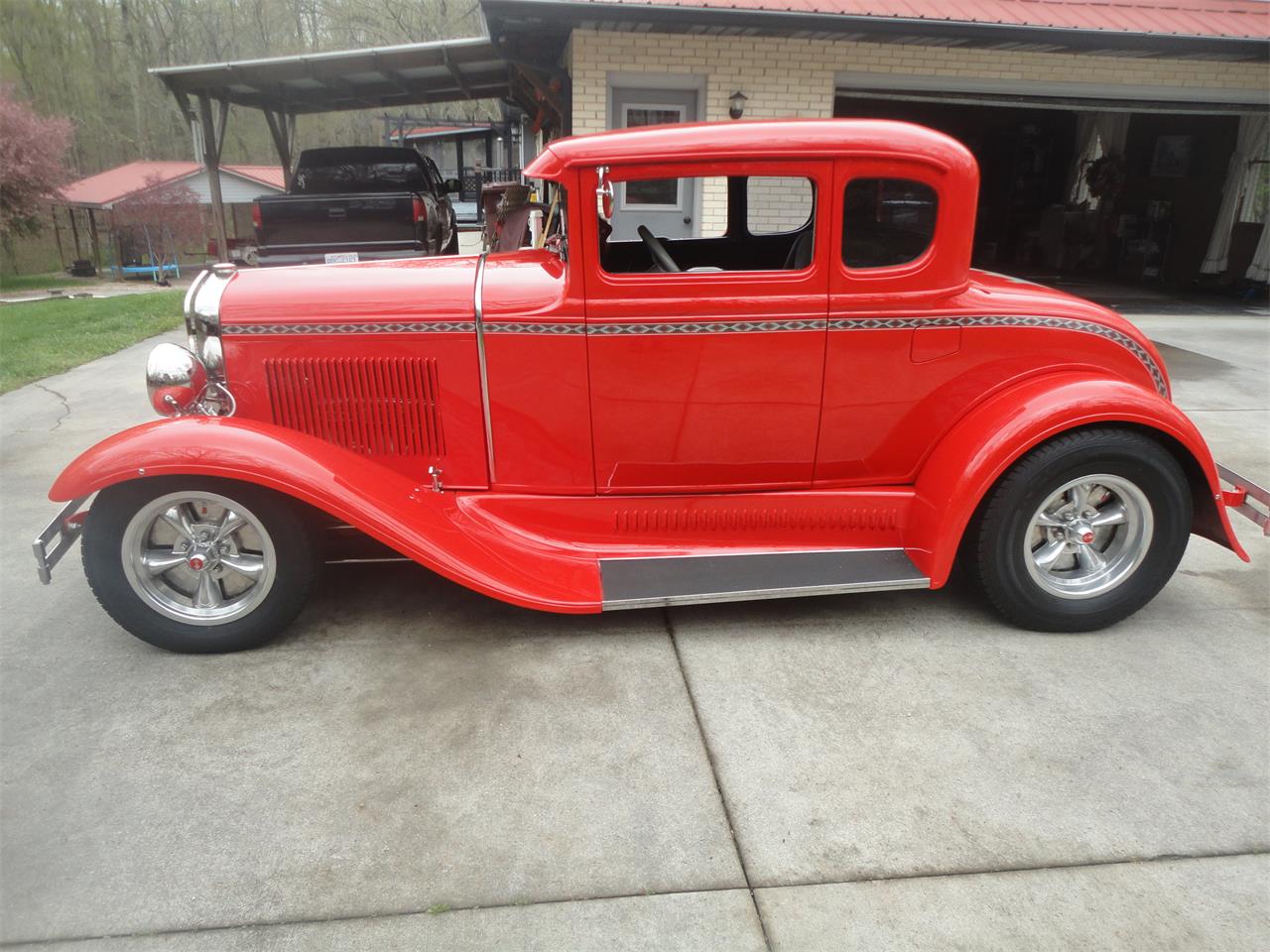 Ford-Coupe-1931-Fire-Red-Gray-10