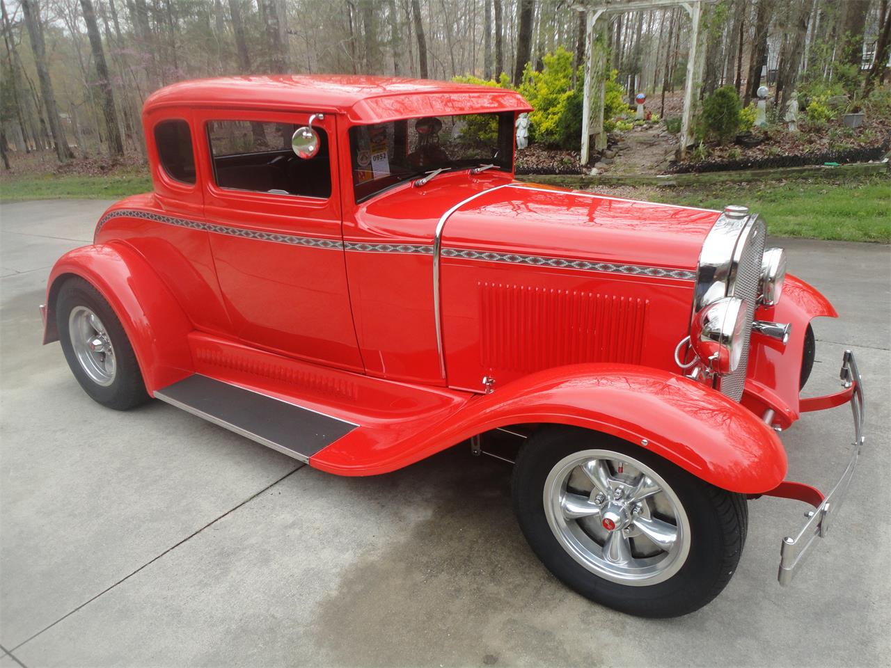 Ford-Coupe-1931-Fire-Red-Gray-13