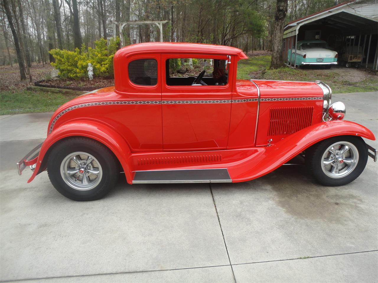 Ford-Coupe-1931-Fire-Red-Gray-14
