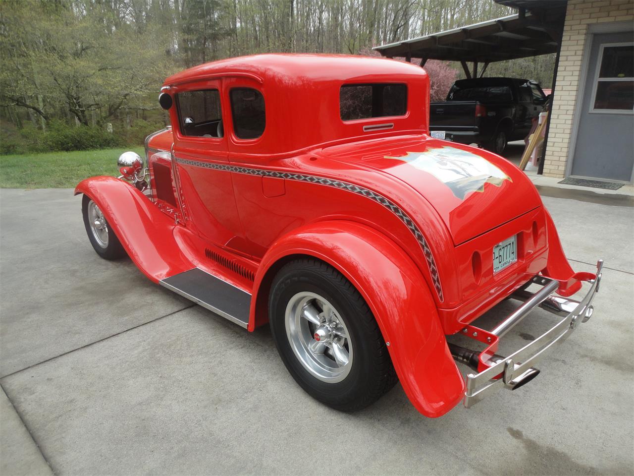 Ford-Coupe-1931-Fire-Red-Gray-18