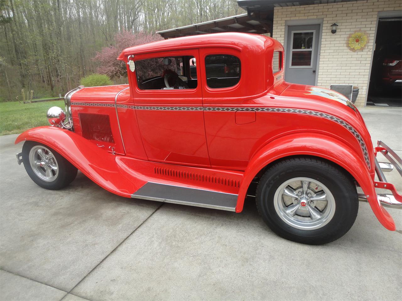 Ford-Coupe-1931-Fire-Red-Gray-19