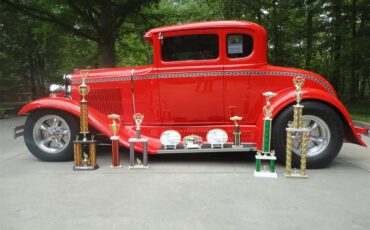Ford-Coupe-1931-Fire-Red-Gray