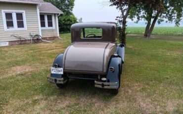 Ford-Coupe-1931-Gray-Brown-leather-5