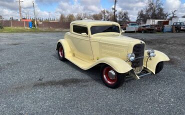 Ford-Coupe-1932-Gray-6