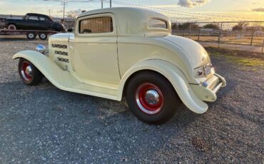 Ford-Coupe-1932-Gray-9