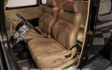Ford-Coupe-1937-Black-Tan-44
