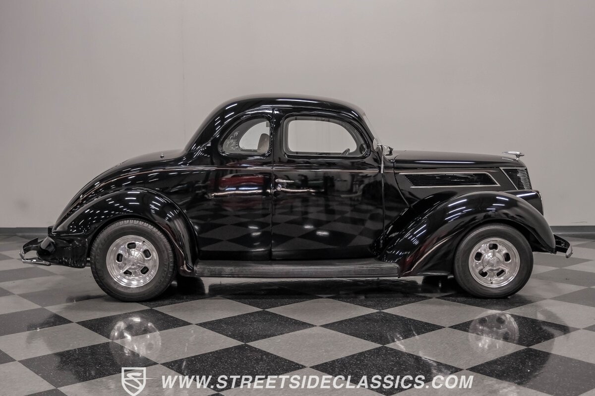 Ford-Coupe-1937-Coupe-10