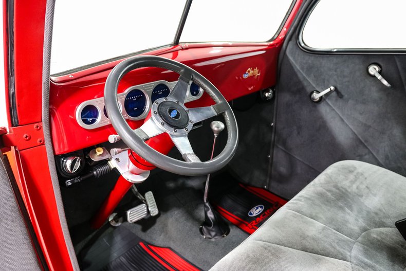 Ford-Coupe-1937-Red-Black-12