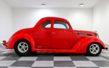 Ford-Coupe-1937-Red-Black-7