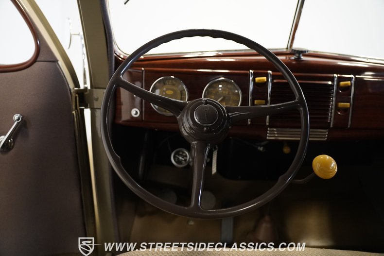 Ford-Coupe-1939-Folkstone-Gray-Tan-11