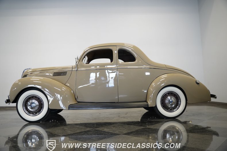 Ford-Coupe-1939-Folkstone-Gray-Tan-18