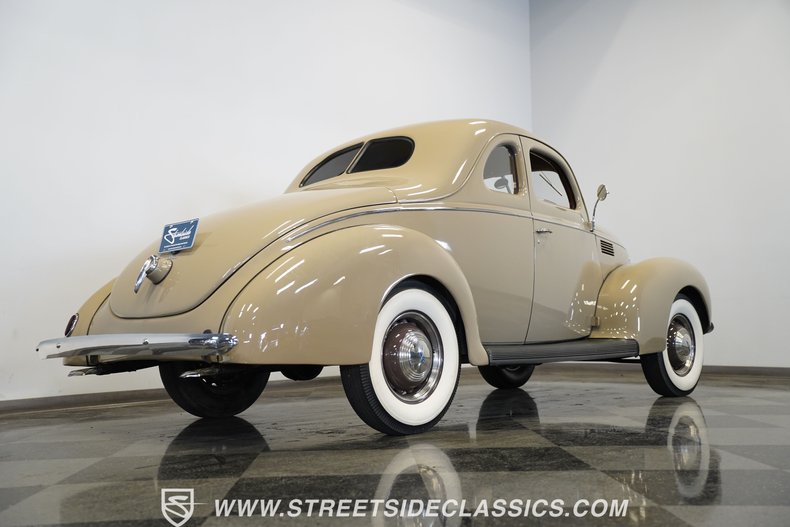 Ford-Coupe-1939-Folkstone-Gray-Tan-20
