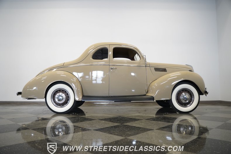 Ford-Coupe-1939-Folkstone-Gray-Tan-21