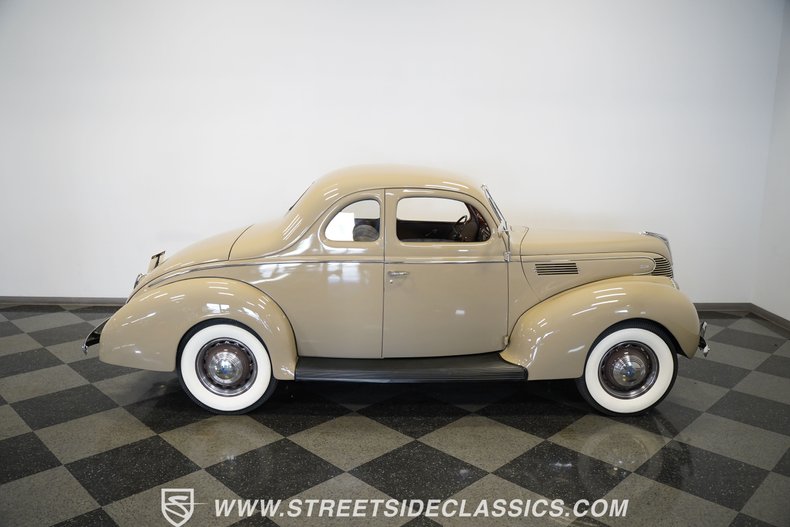 Ford-Coupe-1939-Folkstone-Gray-Tan-23