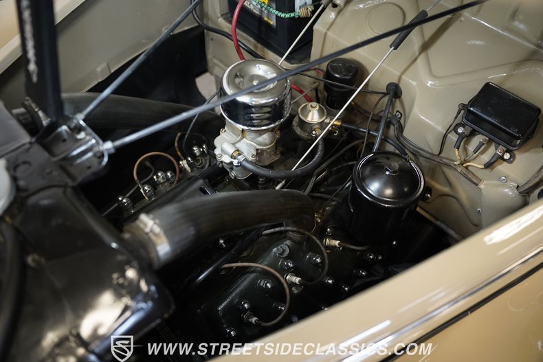 Ford-Coupe-1939-Folkstone-Gray-Tan-3