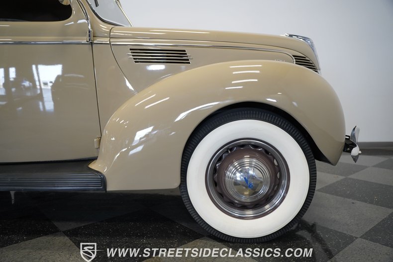 Ford-Coupe-1939-Folkstone-Gray-Tan-39
