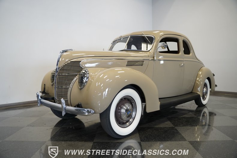 Ford-Coupe-1939-Folkstone-Gray-Tan-4