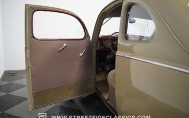 Ford-Coupe-1939-Folkstone-Gray-Tan-43