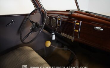 Ford-Coupe-1939-Folkstone-Gray-Tan-47
