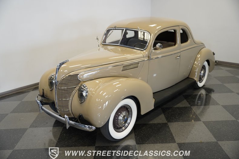 Ford-Coupe-1939-Folkstone-Gray-Tan-6
