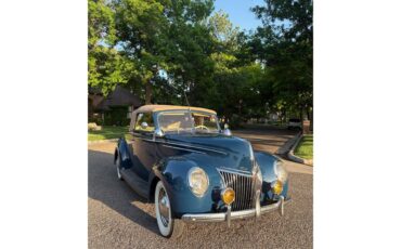 Ford-Coupe-1939-Navy-blue-Tan-1