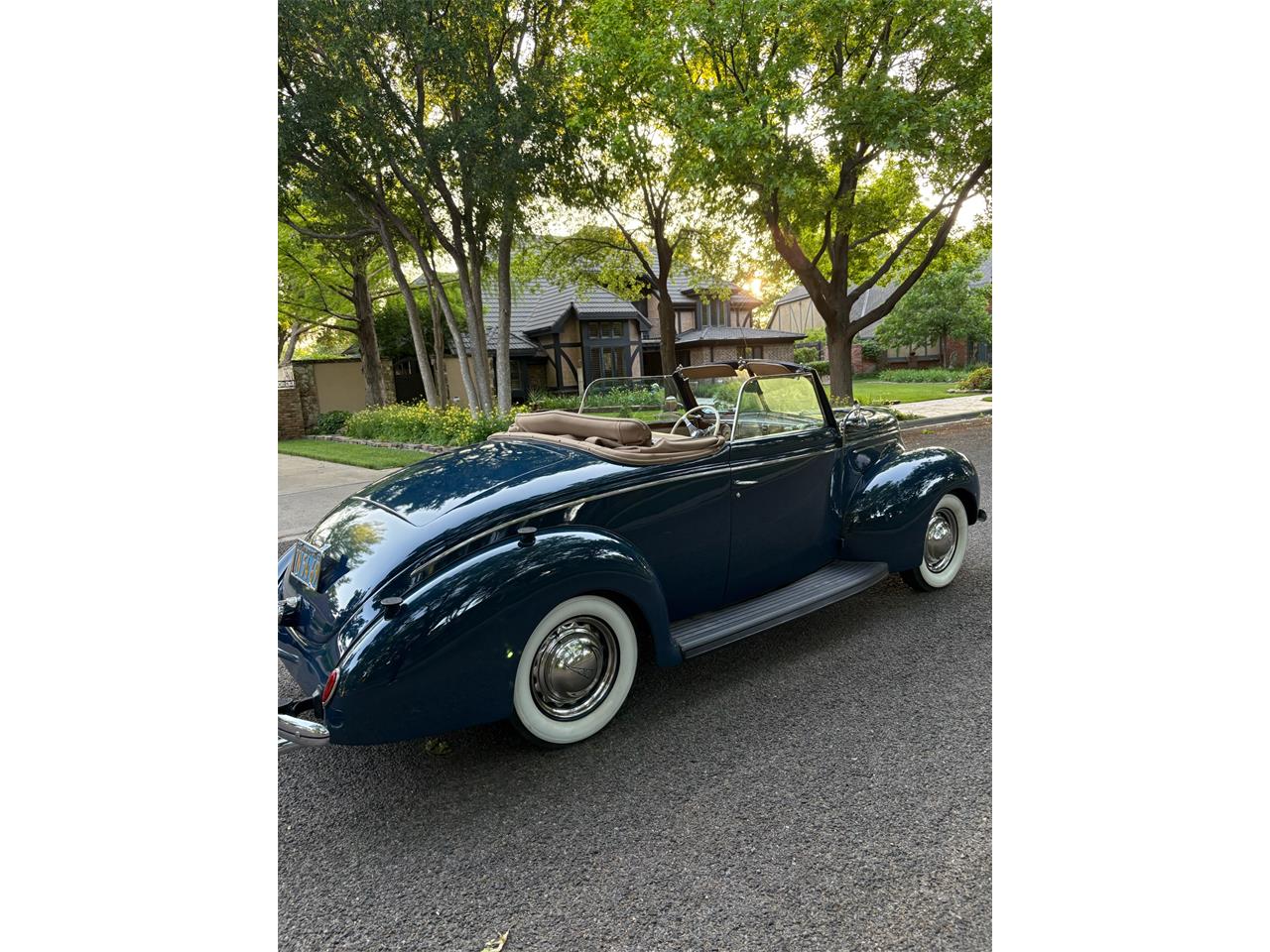 Ford-Coupe-1939-Navy-blue-Tan-10