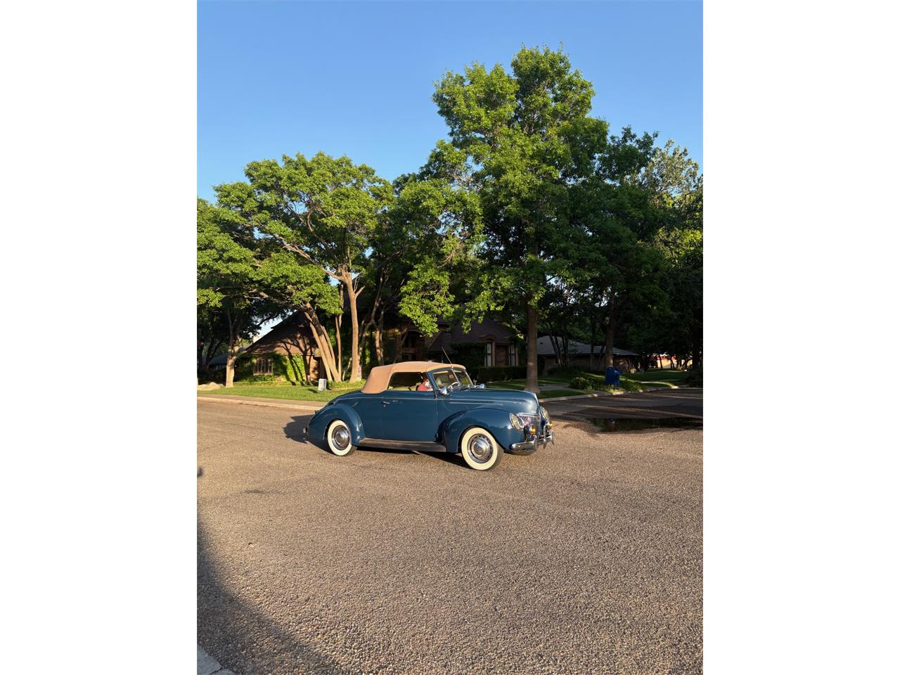 Ford-Coupe-1939-Navy-blue-Tan-14