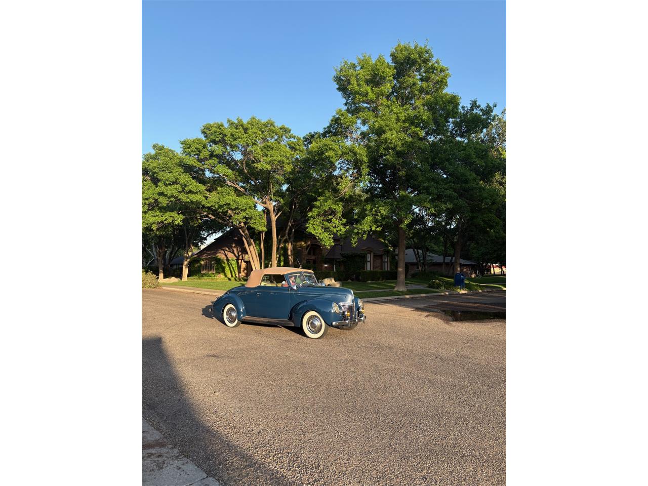 Ford-Coupe-1939-Navy-blue-Tan-21
