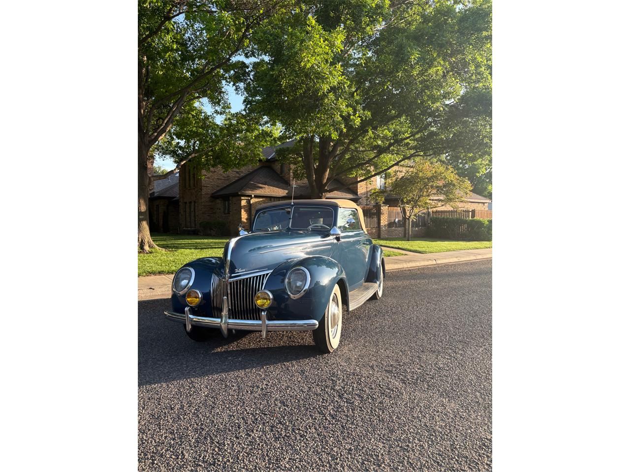 Ford-Coupe-1939-Navy-blue-Tan-22