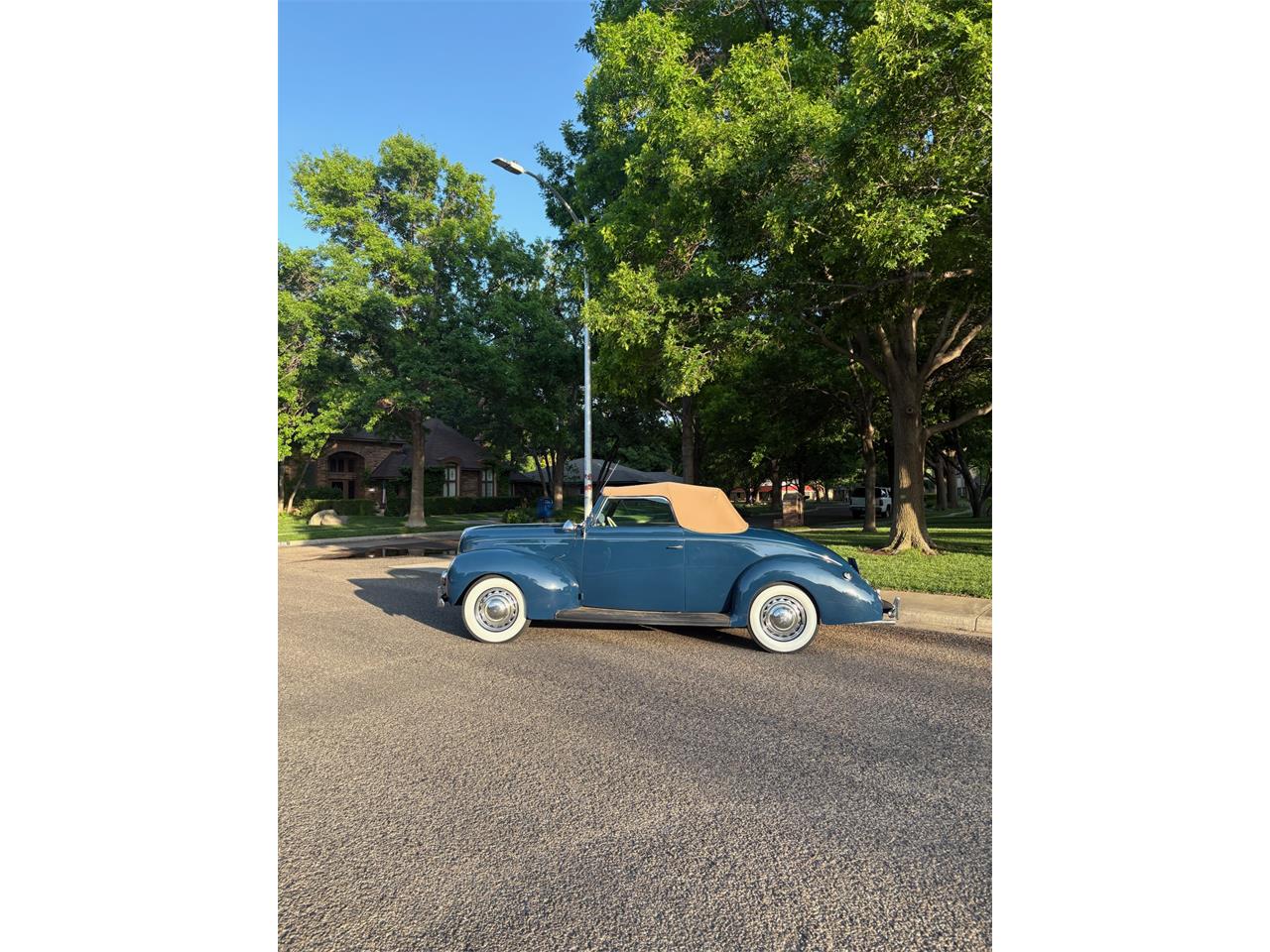 Ford-Coupe-1939-Navy-blue-Tan-23