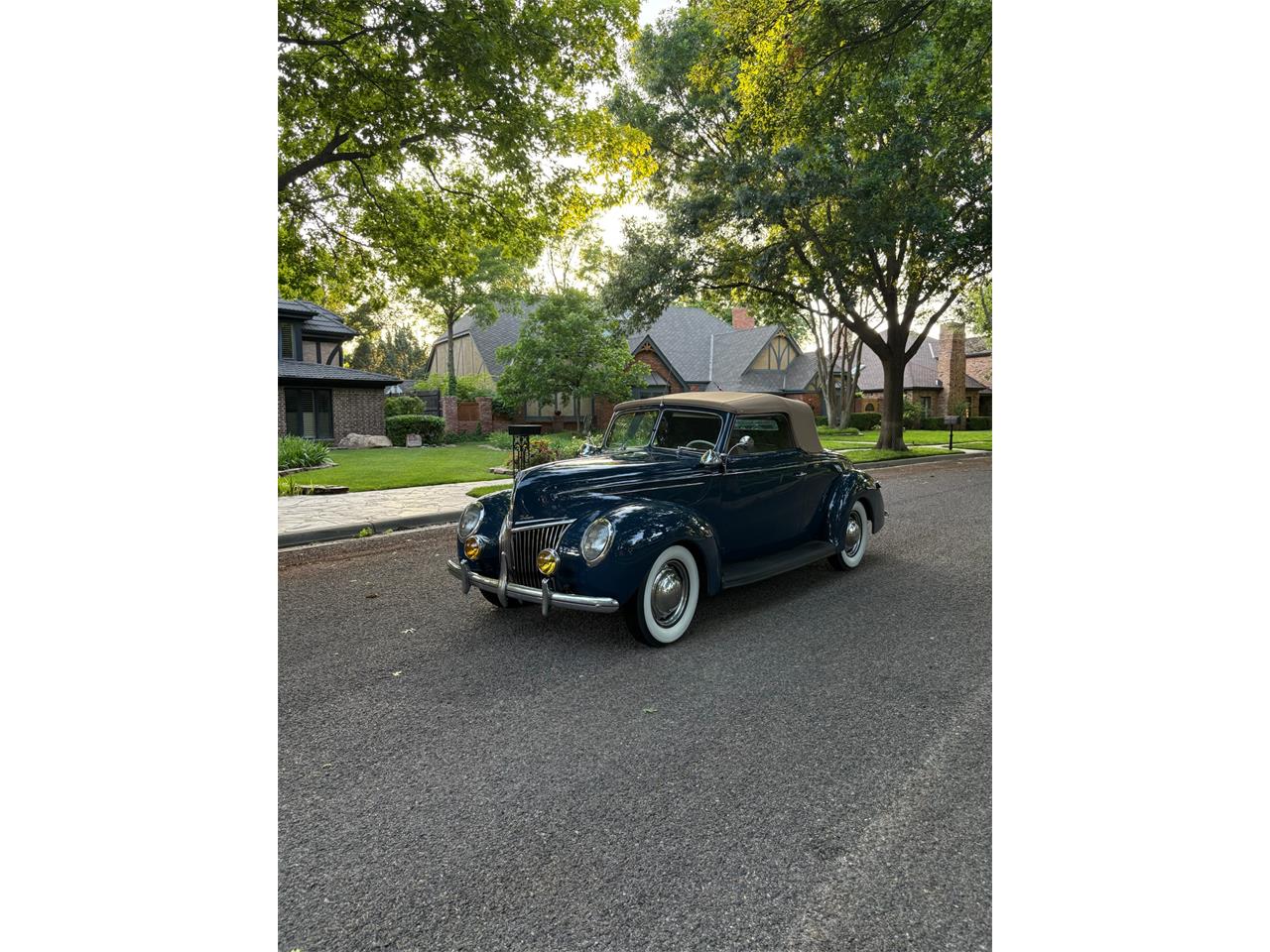 Ford-Coupe-1939-Navy-blue-Tan-30