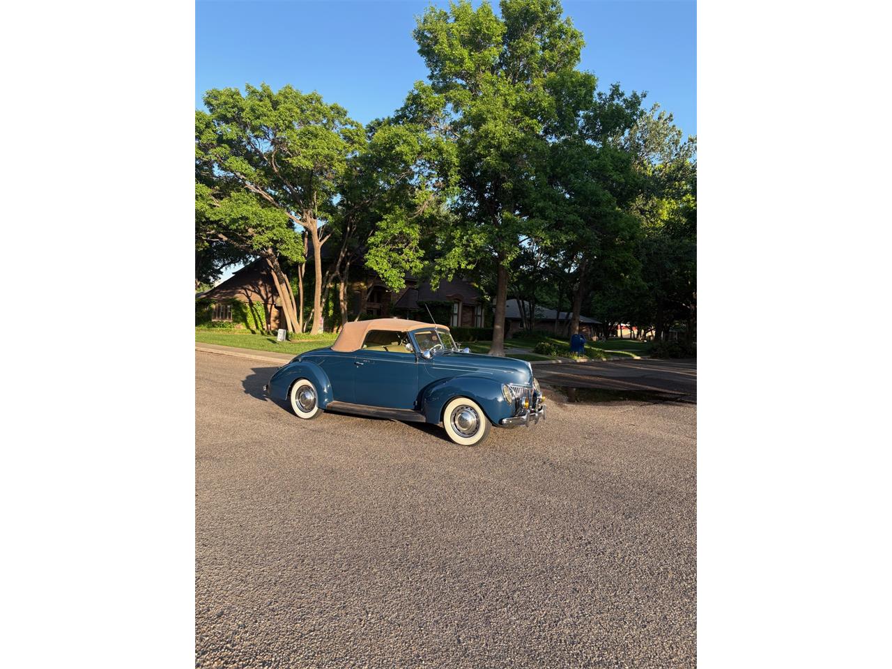 Ford-Coupe-1939-Navy-blue-Tan-34
