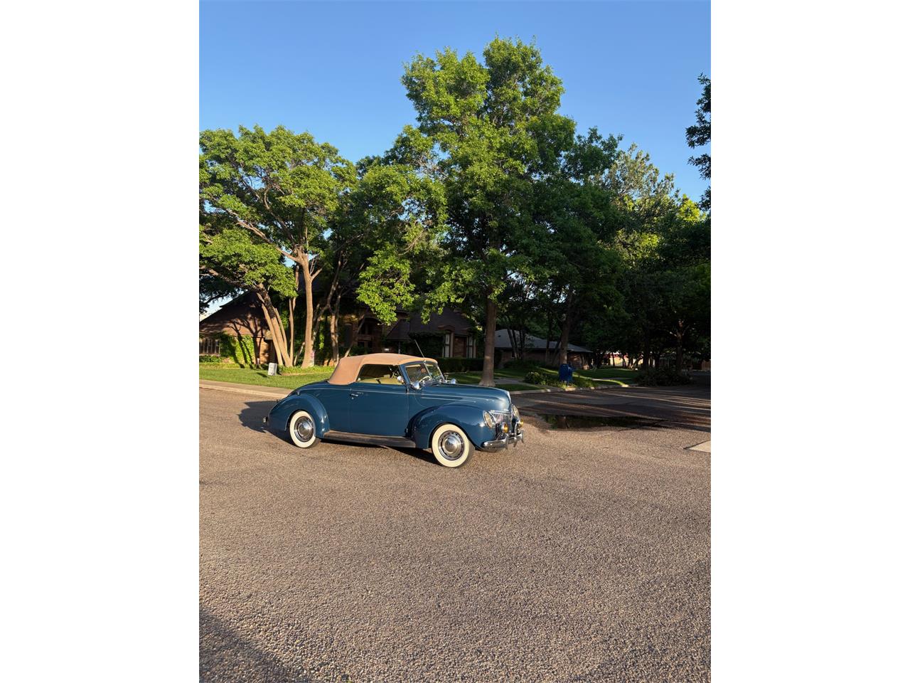 Ford-Coupe-1939-Navy-blue-Tan-35