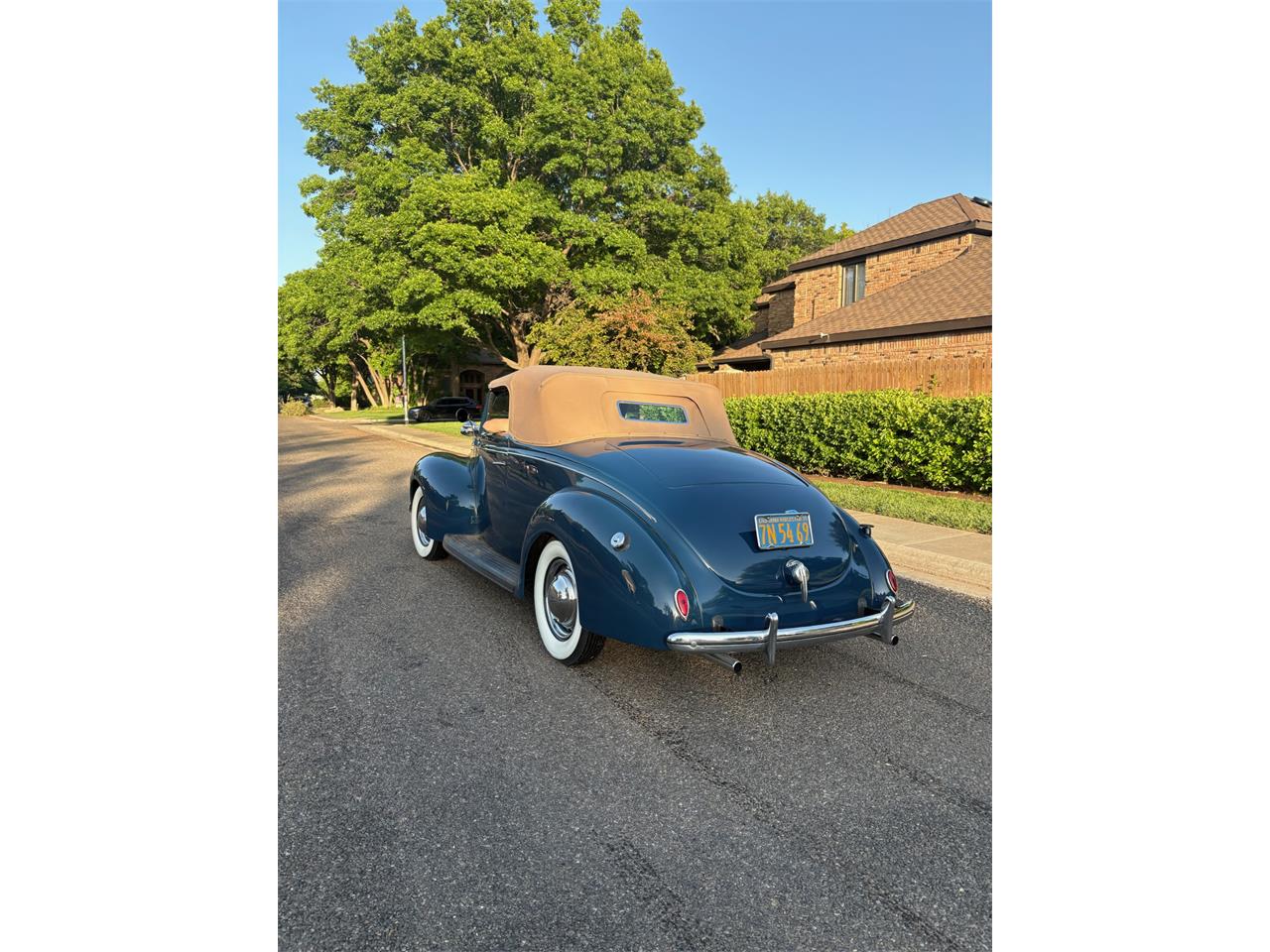 Ford-Coupe-1939-Navy-blue-Tan-4