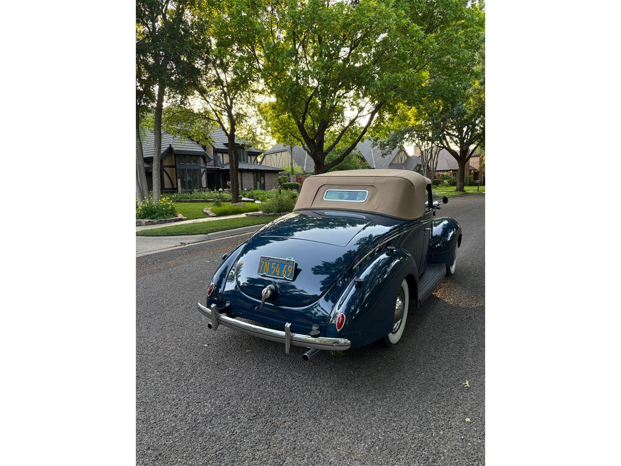 Ford-Coupe-1939-Navy-blue-Tan-53