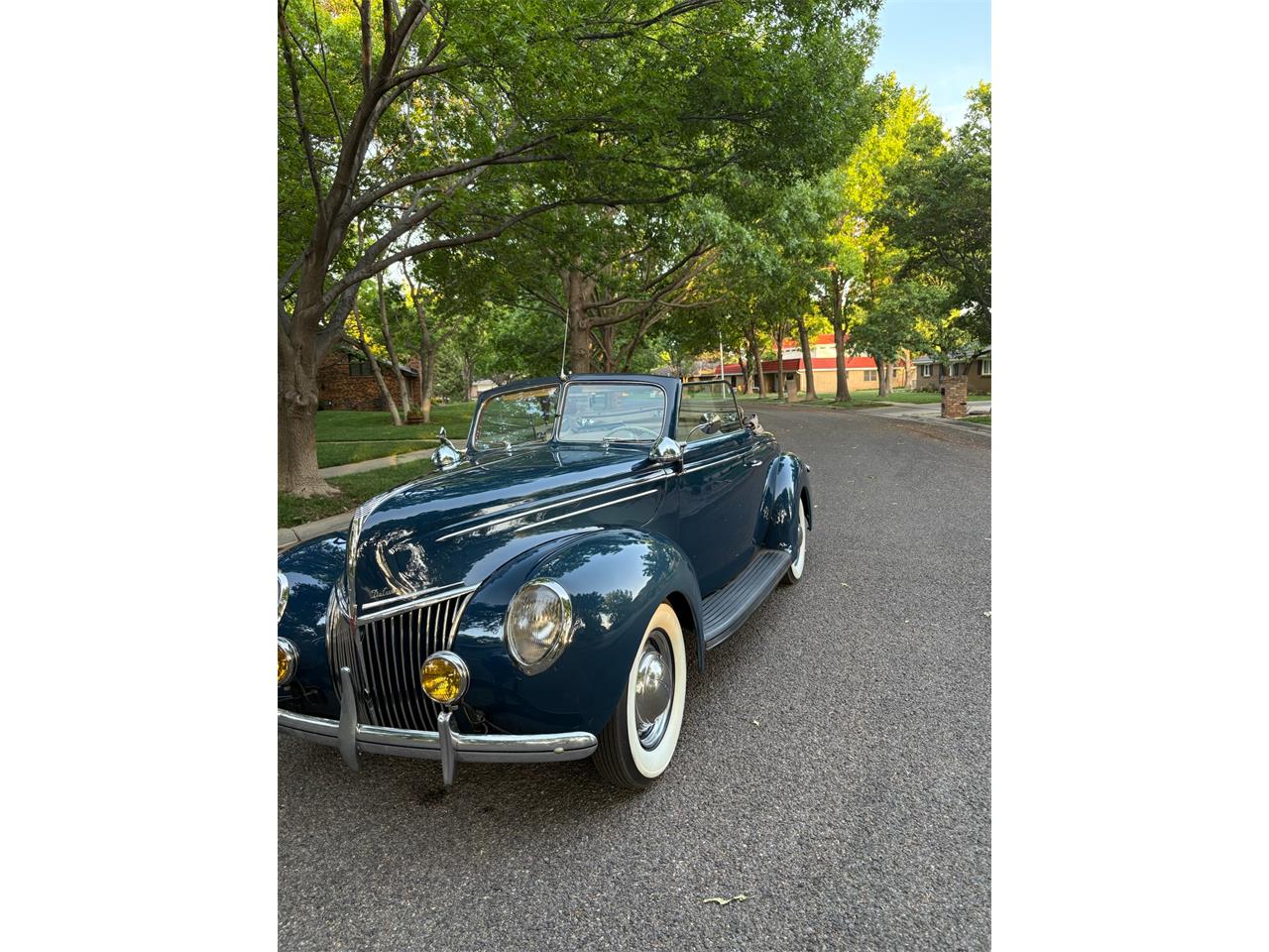 Ford-Coupe-1939-Navy-blue-Tan-56