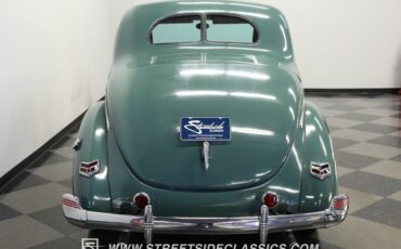 Ford-Coupe-1940-Antique-Green-Beige-10