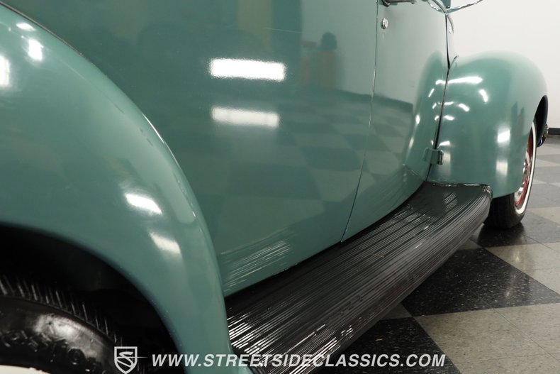Ford-Coupe-1940-Antique-Green-Beige-28