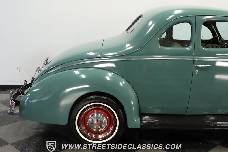 Ford-Coupe-1940-Antique-Green-Beige-29