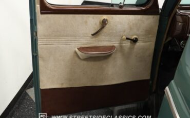 Ford-Coupe-1940-Antique-Green-Beige-3
